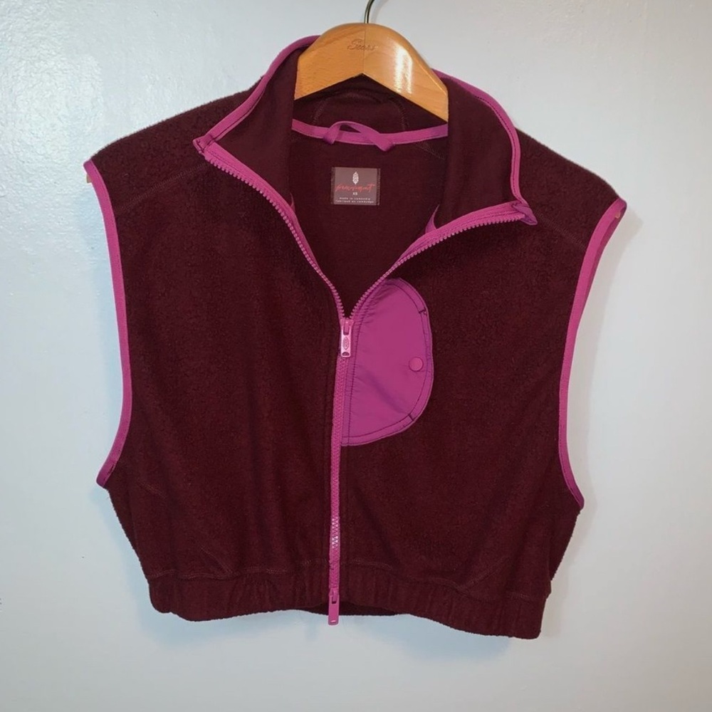 Free People Movement Base Camp Sherpa Vest in Fig Jam Combo XS - Picture 2 of 4